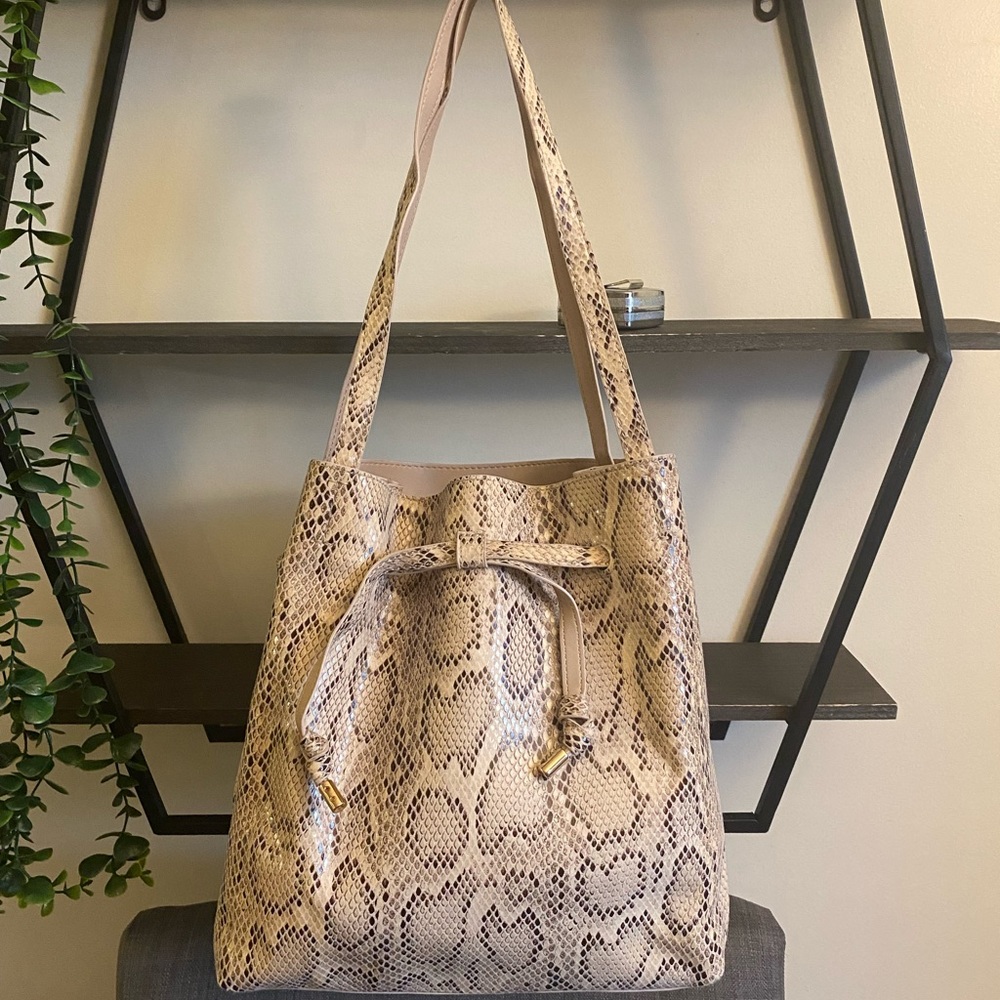 H&M Bucket Bag - animal print